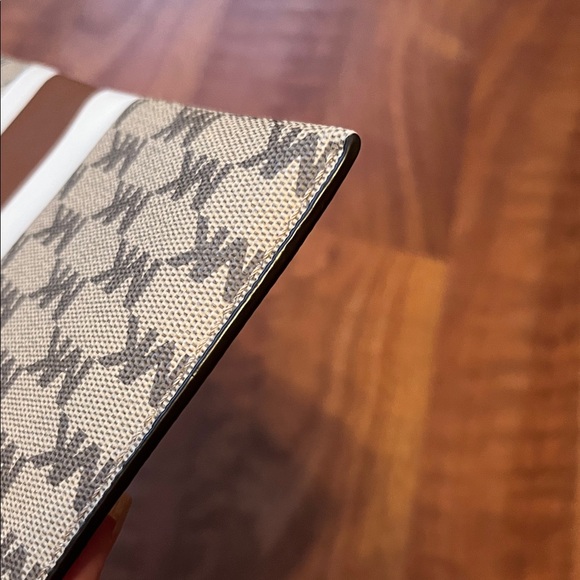 Like new Michael Kors Brown and Cream Monogram Clutch - Picture 4 of 16